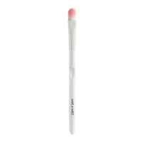 Wet 'n' Wild Makeup Brush, Large Eyeshadow Brush with Rounded and Innovative Bristles and Ergonomic Handle for Blending without Smudging, Easy-to-use Makeup Brushes, 1 Count (Pack of 1)
