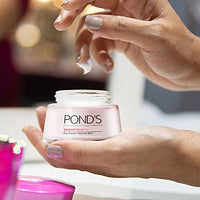 Pond'S Bright Beauty Spf 15 Day Cream 50 G, Non-Oily, Mattifying Daily Face Moisturizer - With Niacinamide To Lighten Dark Spots For Glowing Skin