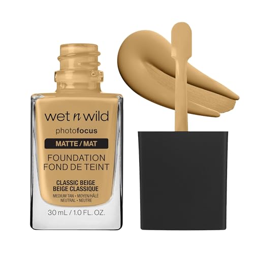 Wet 'n Wild Foundation, Classic Beige, 30ml