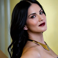 STARSTRUCK BY SUNNY LEONE Glossy Liquid Lip Color, Dark Maroon | Highly Pigmented, Hi-Shine & Non-Sticky Formula | Lip Gloss For Girls, Women | Starry Night