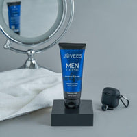 Jovees Herbal Men's Essential Advanced 4 in 1 Moisturizing Face Wash |with Vit C and Vit E | Gives Clean and Clear Skin |For All Skin Types 100g