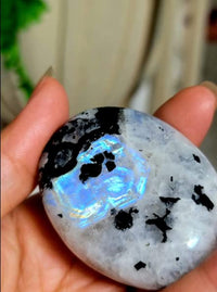 Rainbow Moonstone Large Palm Stone - Pocket Massage Worry Stone for Natural Body Chakra Balancing, Reiki Healing and Crystal Grid Rainbow Moonstone (Large)