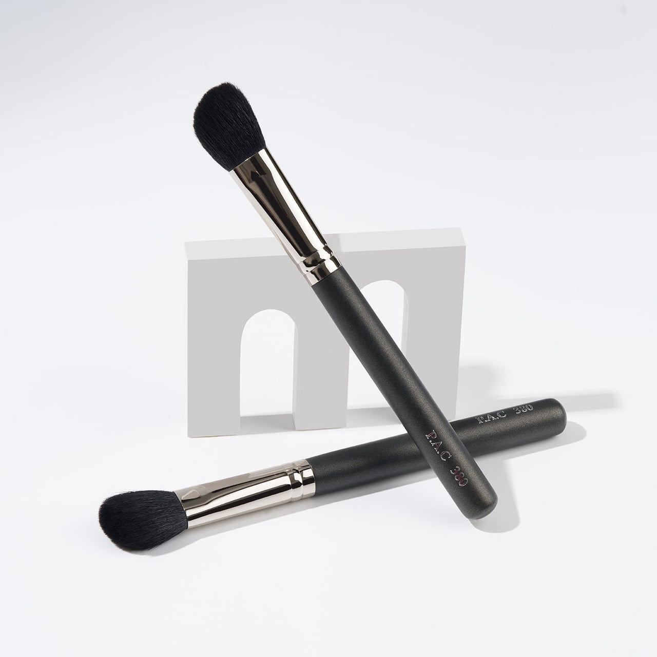 PAC Contouring Brush 380