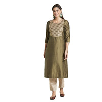 Kashish Women's  Viscose Embroidered Round Neck Straight Fit Kurta