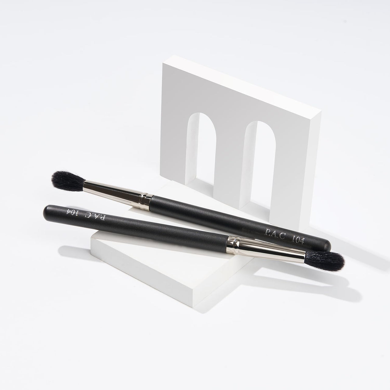 PAC Eyeshadow Brush 104