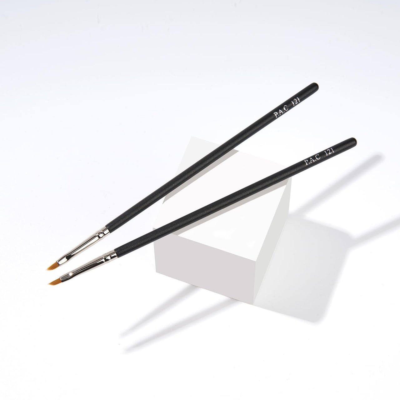 PAC Eyeliner Brush 121