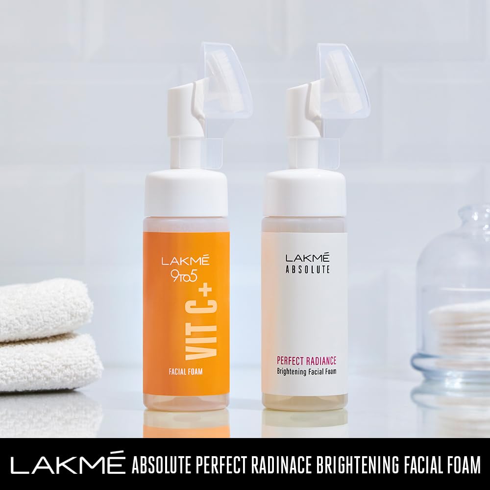 Lakmé Perfect Radiance 100% Soap-Free Mild Facial Foam To Wash Away Oil, Impurities, Dirt And Pollution, 150Ml