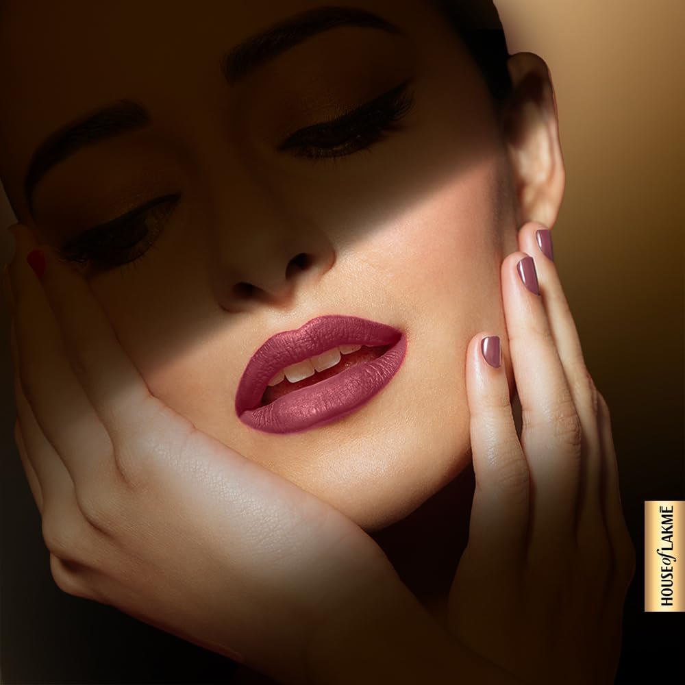 Lakmé Ultimate Glam 4 In 1 Matte Lip Stack, Nice Nudes 4Ml