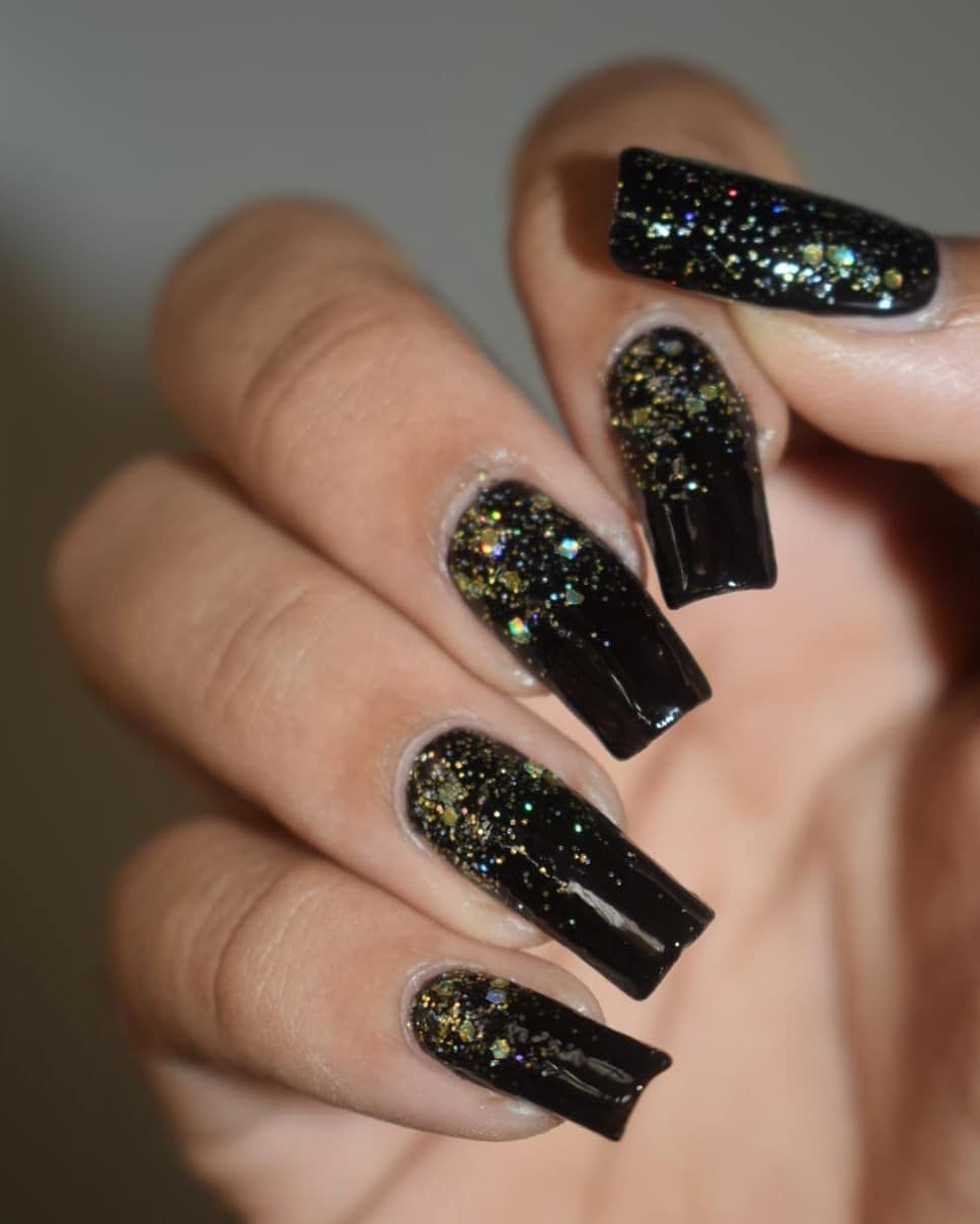 DeBelle Gel Nail Polish Galaxia (Transparent With Different Size Holo Glitter Nail Paint)|Non UV - Gel Finish |Chip Resistant | Seaweed Enriched Formula| Long Lasting|Cruelty and Toxic Free| 8ml