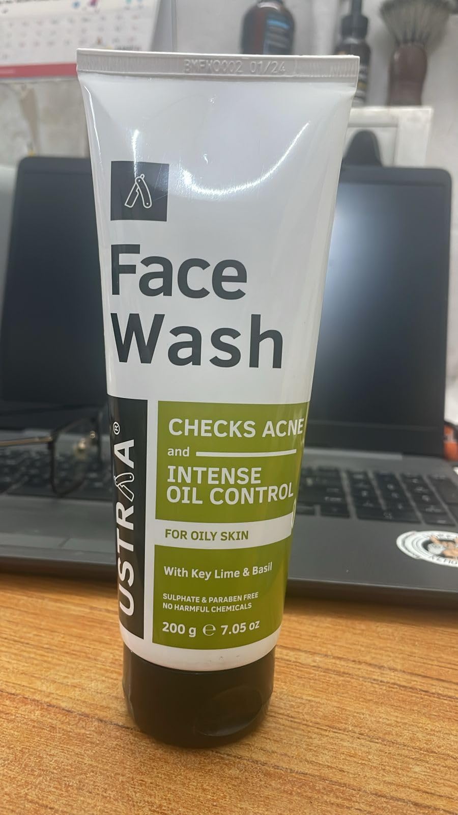 Ustraa Face Wash - Oily Skin - 200g | With Basil & Key Lime - For Acne-Prone Skin | Checks Acne & Blackheads & 20% Vitamin C Face Serum - 30ml | 20% Vitamin C in Pure form | Anti-Aging, Brightening