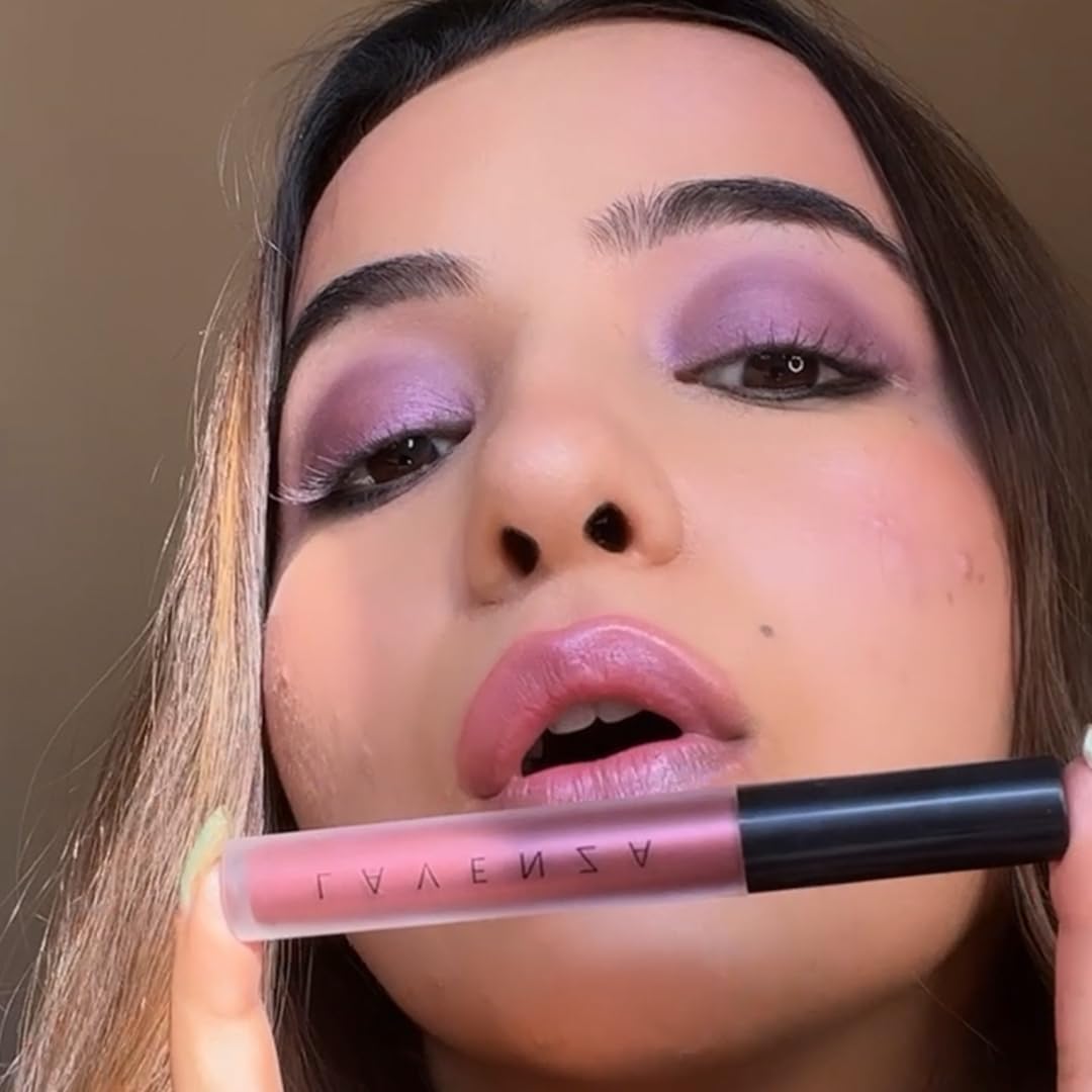 Lavenza Color Pop Berry Plum - Vegan Liquid Metallic Eyeshadow | Long-Lasting, Crease Proof, Smudge Proof | One Swipe Application | With Date Extract | 3.5 Ml