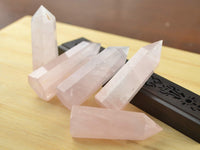 FHNP367 Natural Pink Rose Quartz, Clear Crystal, Black Obsidian Point Wands - 3 inch Healing Crystal 6 Faceted Prism Reiki Chakra Meditation Obelisk Tower Gift - Set of 3 Set of 3(obsidian+clear Quartz+rose Quartz)