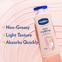 Vaseline Healthy Bright, Daily Brightening Daily Moisturizer, 400 ml, for Glowing Skin, with Vitamin B3, Visibly Radiant Skin in 2 Weeks, Lightweight, Non-sticky, Non-Oily Body Lotion, for Dry Skin