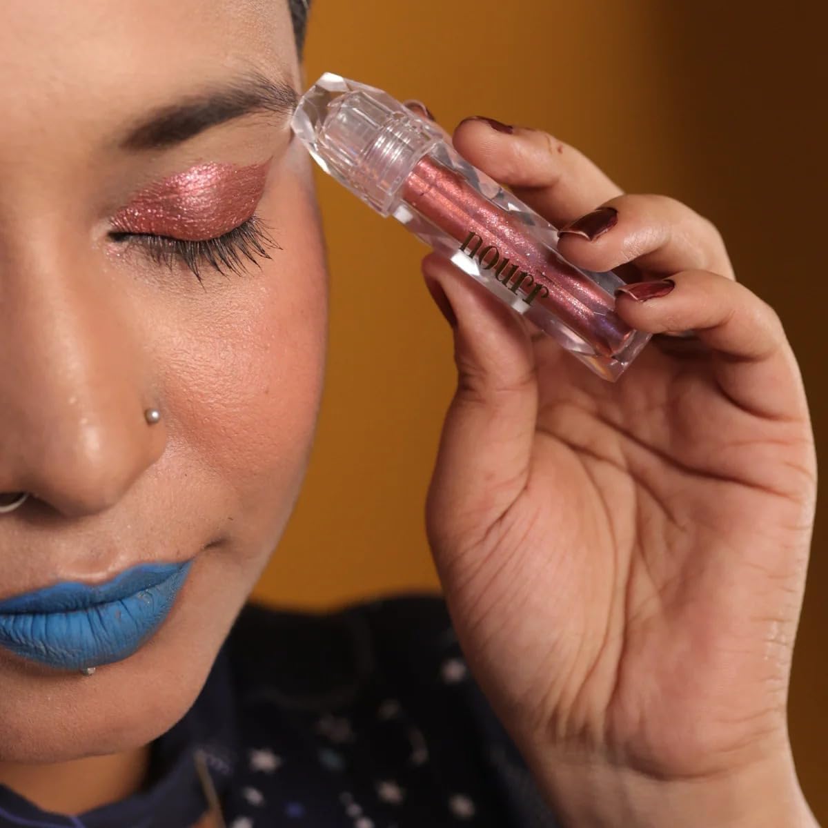 Nourr Eyeshadow | Intense Glitter Impact | Long-Lasting & Smudge-Proof | Paraben-Free | Versatile Eye Makeup (Glitter Eye Shadow - Starry Nights - Shade 1)