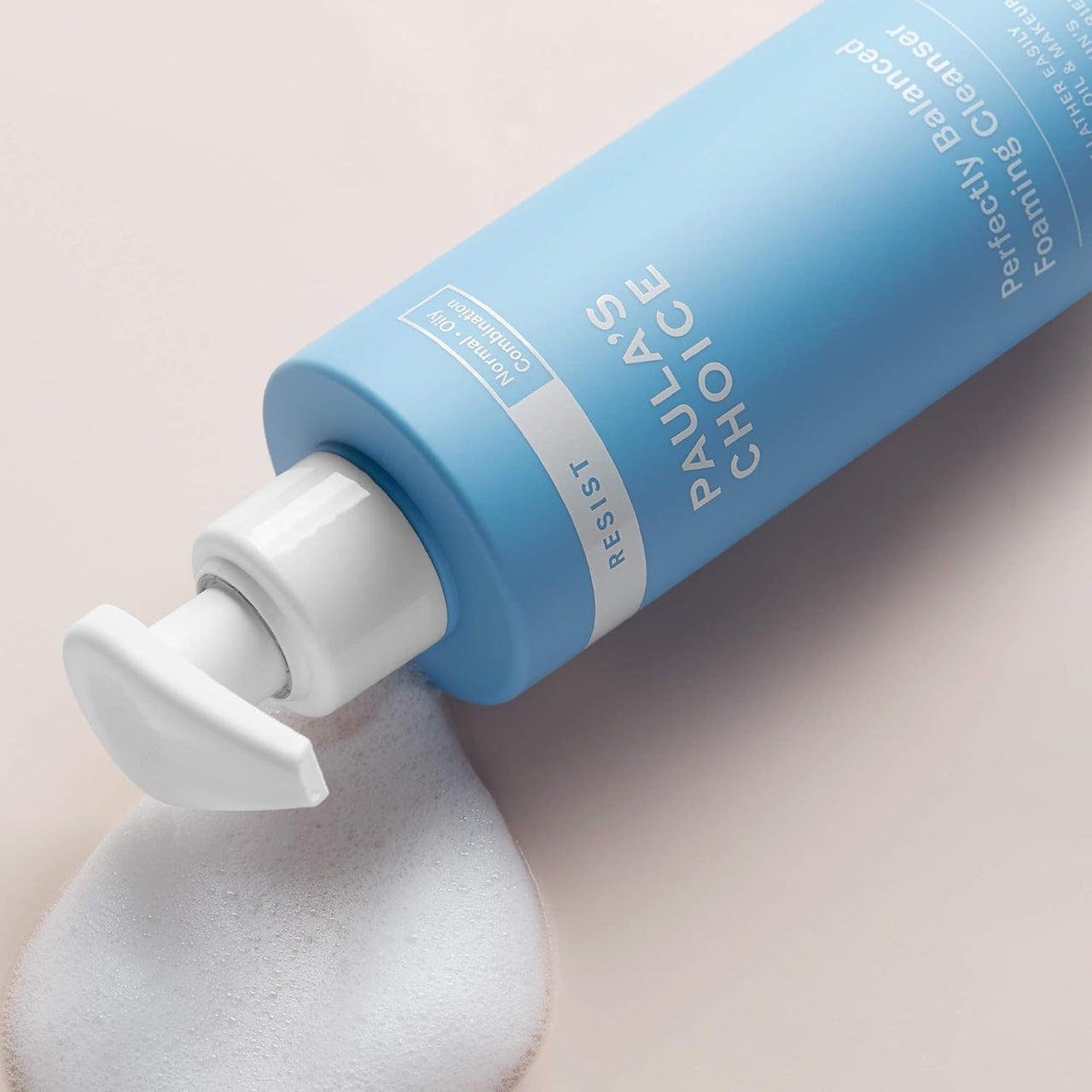 PAULA'S CHOICE RESIST Perfectly Balanced Foaming Cleanser, Hyaluronic Acid & Aloe, Anti-Aging Face Wash, Large Pores & Oily Skin, 30 ml (Travel Size) (27837)