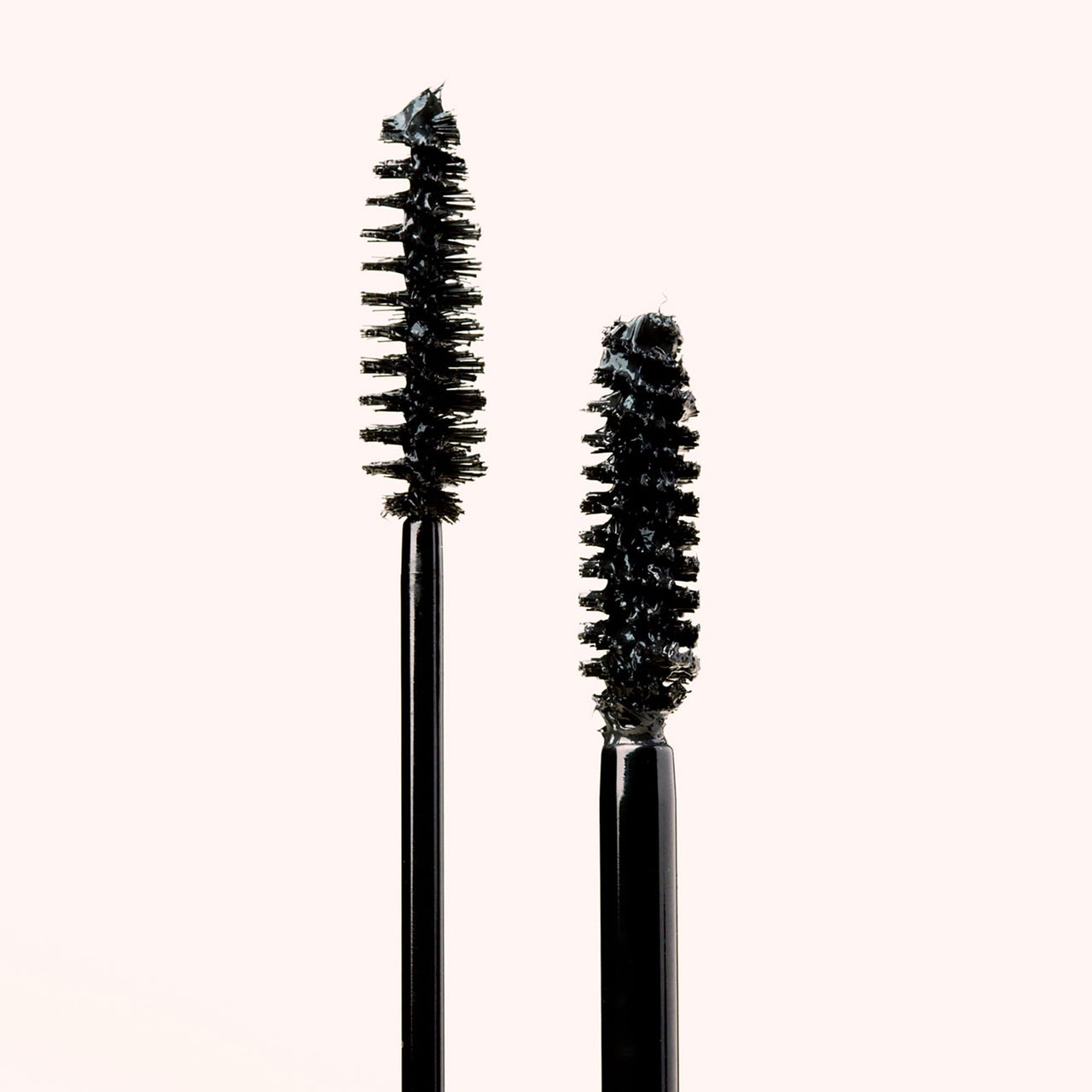 Colorbar Zoom and Whoosh mascara, Black Sin, 9 ml | Smudgeproof | Easy to use | Conditioning