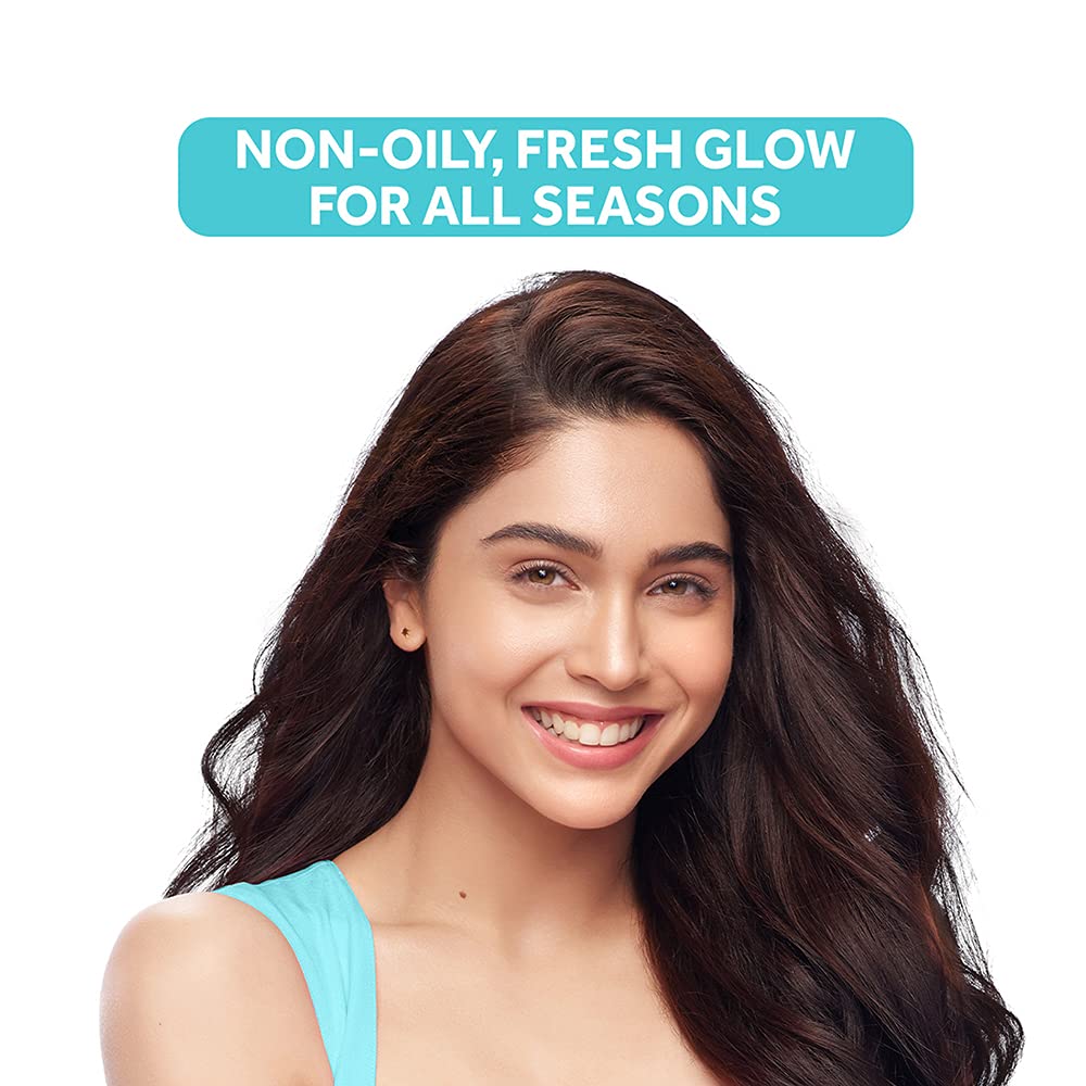 POND's Light Face Moisturizer 200 ml, Daily Lightweight Non-Oily Cream with Vitamin E for Soft Glowing Skin, SPF 15 & POND's Super Light Gel Oil Free Face Moisturizer 49g