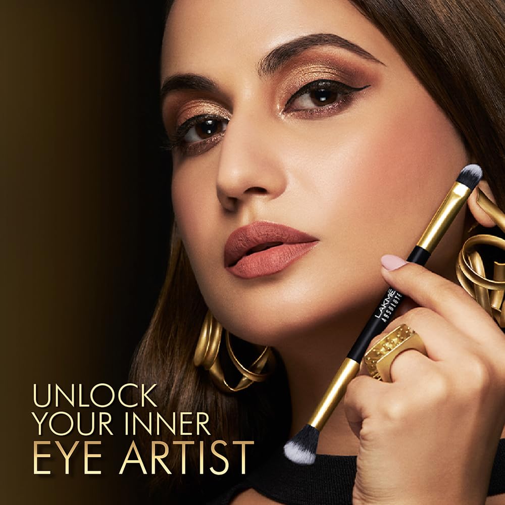 Lakmé Absolute Makeup Master Tools - Dual Ended Eyeshadow Brush