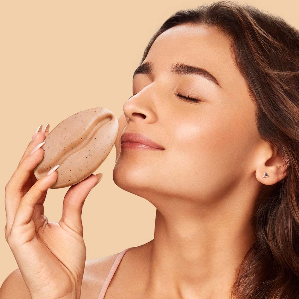 mCaffeine Exfoliating Tan Removal Soap with Coffee,Almond Milk & Caramel|De Tan Bathing Soap for Polishing & Moisturizing the Skin|Bean Shaped Soap for bath with Fresh Coffee Aroma for Unisex