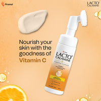 Lacto Calamine Vitamin C Foaming Face wash| Brightens skin & control blackheads & whiteheads| With Built-in foaming Brush|Sulphate free face wash| Paraben Free| 150 ml x Pack of 1