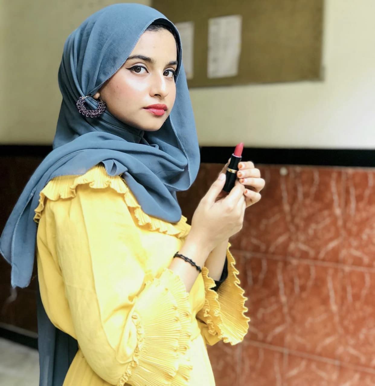 Iba Pure Lips Moisture Rich Lipstick for Women- A85 Pink Nectar, 4g | High Glossy, Creamy Finish & Smooth Texture| Hydrated Lips | Enriched with Vitamin E, Coconut Oil & Shea Butter | Intense Colour & Highly Pigmented | Lip Makeup