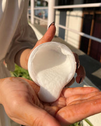 Murshmallow Coconut Milk & Vanilla Luxe Body Scrub / Polish 350gm | With Lactic Acid, Hyaluronic & Niacinamide | Anti-cellulite & Anti-Wrinkle| Remove Tan & Dead Skin | Deep Exfoliating Scrub for Hydrating & Brightening Skin | Men & Women