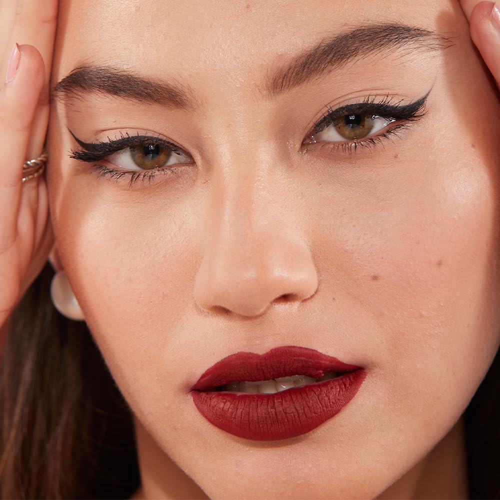 Kiro Waterproof Soft-Matte Eyeliner Pen, Carbon Black, 1.1 ml, Smudgeproof Eye liner, Matte Pen Eyeliner, Vegan, No Parabens, Liquid Eye Pen, 24 Hour Stay On, Non Toxic Liner for Eye