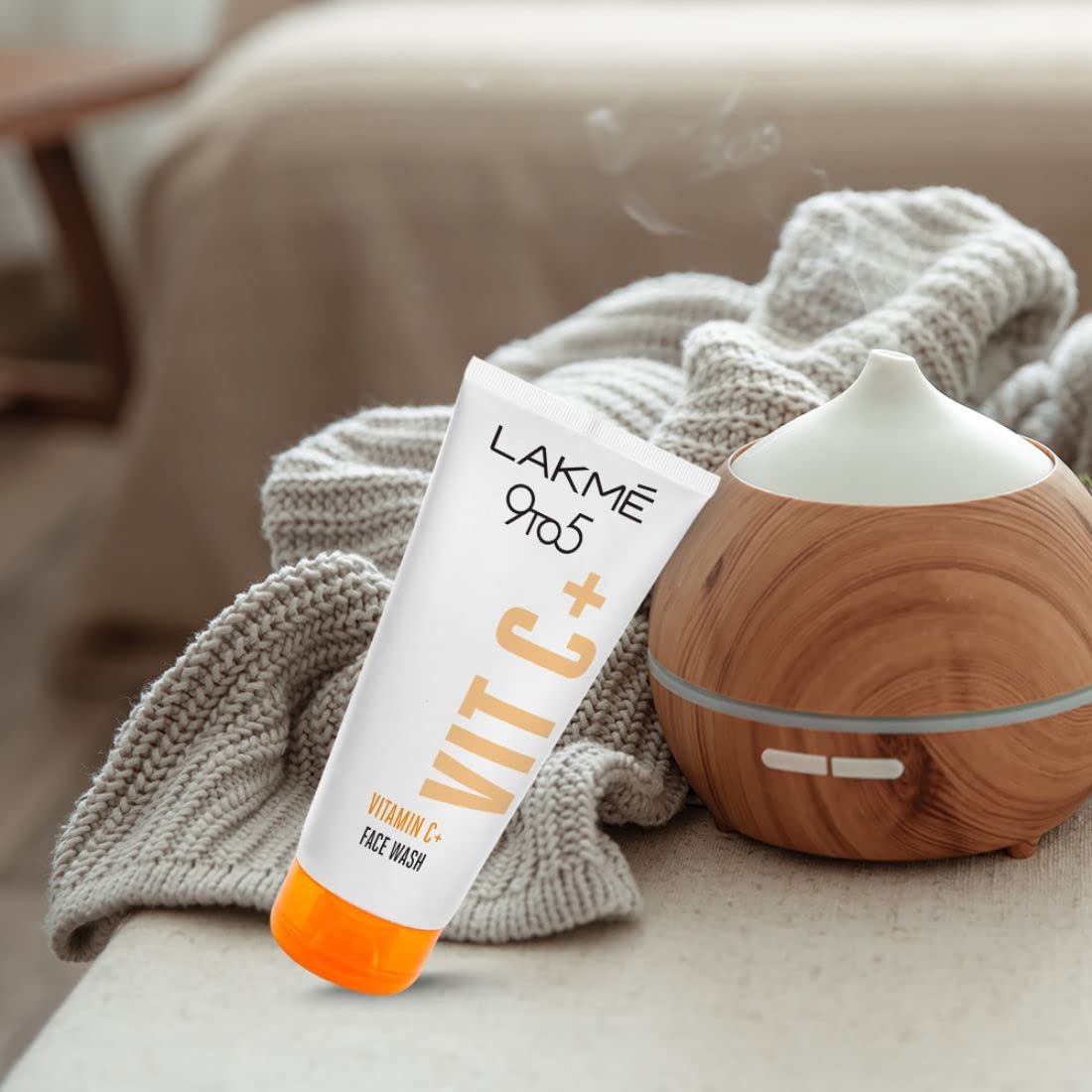 Lakmé 9To5 Vitamin C+ Face Wash | 100% Soap-Free | Enriched With Lemon Extract & Exfoliating Beads | For Dry, Oily, Normal, Sensitive & Combination Skin | 100G