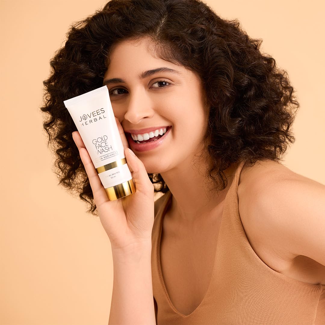 Jovees Herbal Ultra Radiance Gold Face Wash Gives Clear, Nourished & Hydrated Skin, Reduce Dark Spot And Improves Skin Texture | For All Skin Types 100ml (pack of 3)
