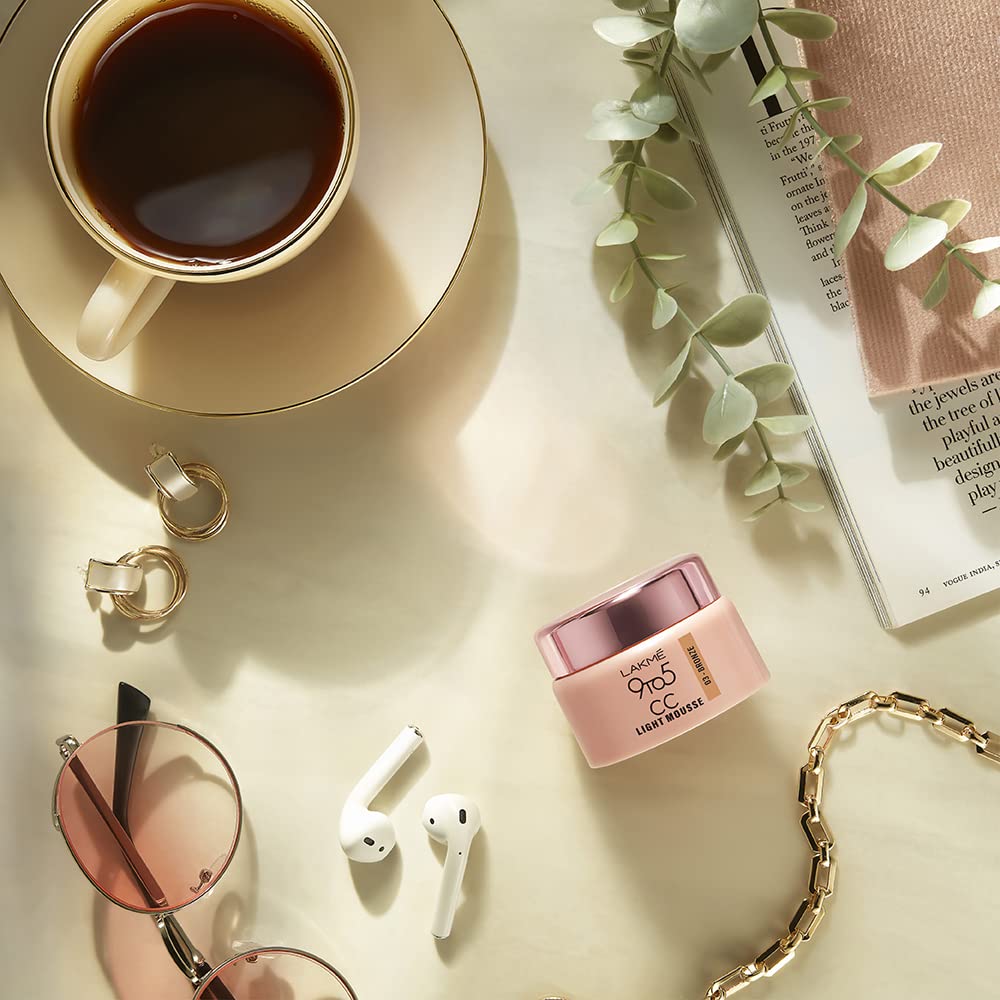 Lakmé 9to5 CC Light Mousse with Vitamin E & a Hint of Foundation | Matte finish, Non-Comedogenic, lightweight mousse foundation, 25gm - Bronze