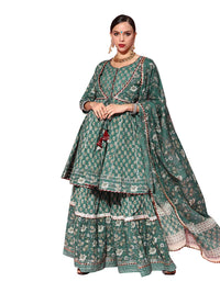 ishin Women Salwarsuitset