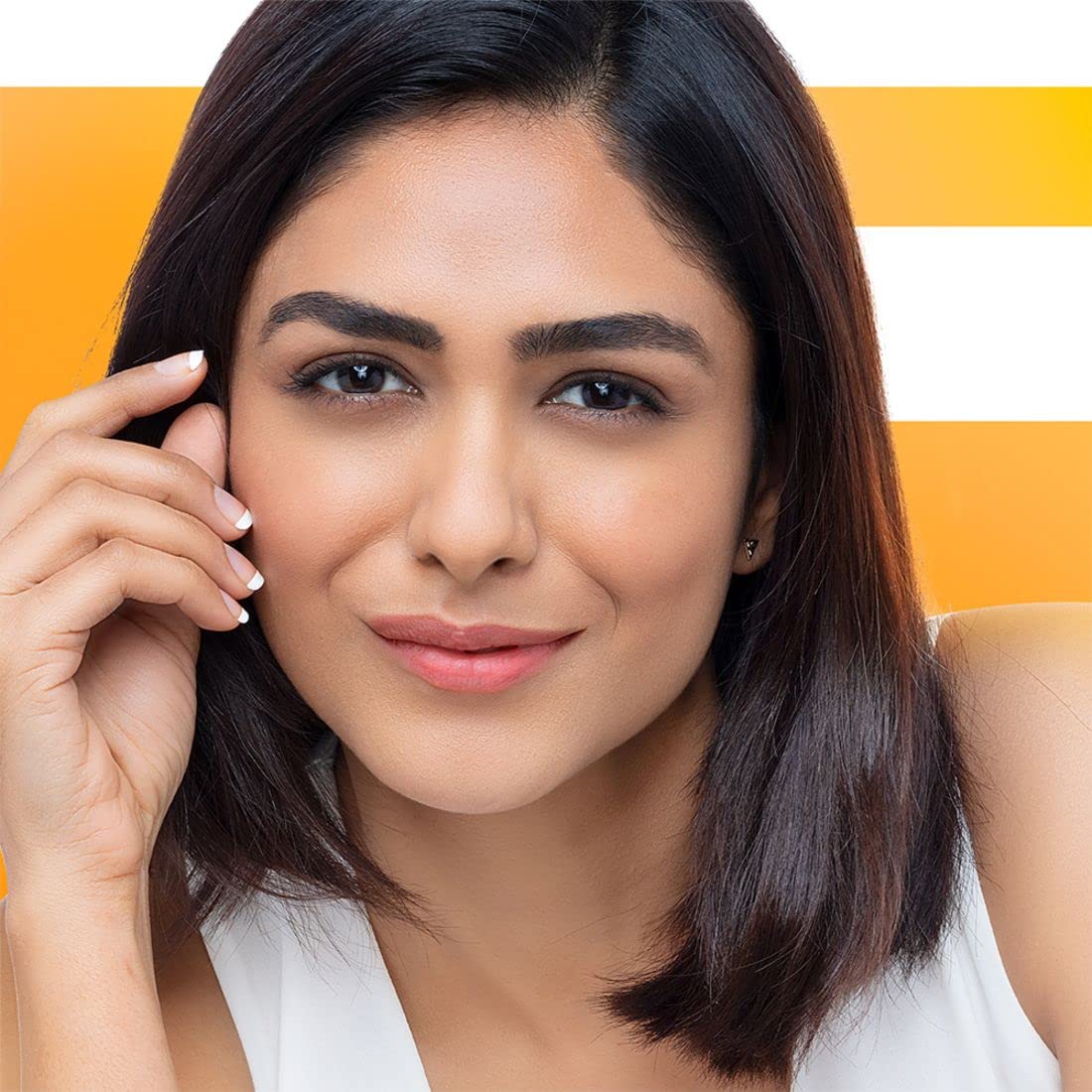 Lakmé 9To5 Vitamin C+ Face Wash | 100% Soap-Free | Enriched With Lemon Extract & Exfoliating Beads | For Dry, Oily, Normal, Sensitive & Combination Skin | 100G