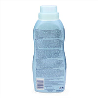 Chicco Baby Fabric Softener with New Odour Elimination Technology, Keeps Clothes Gentle, Fresh & Fragnant, Dermatologically Tested, Sweet Talcum (750ML)