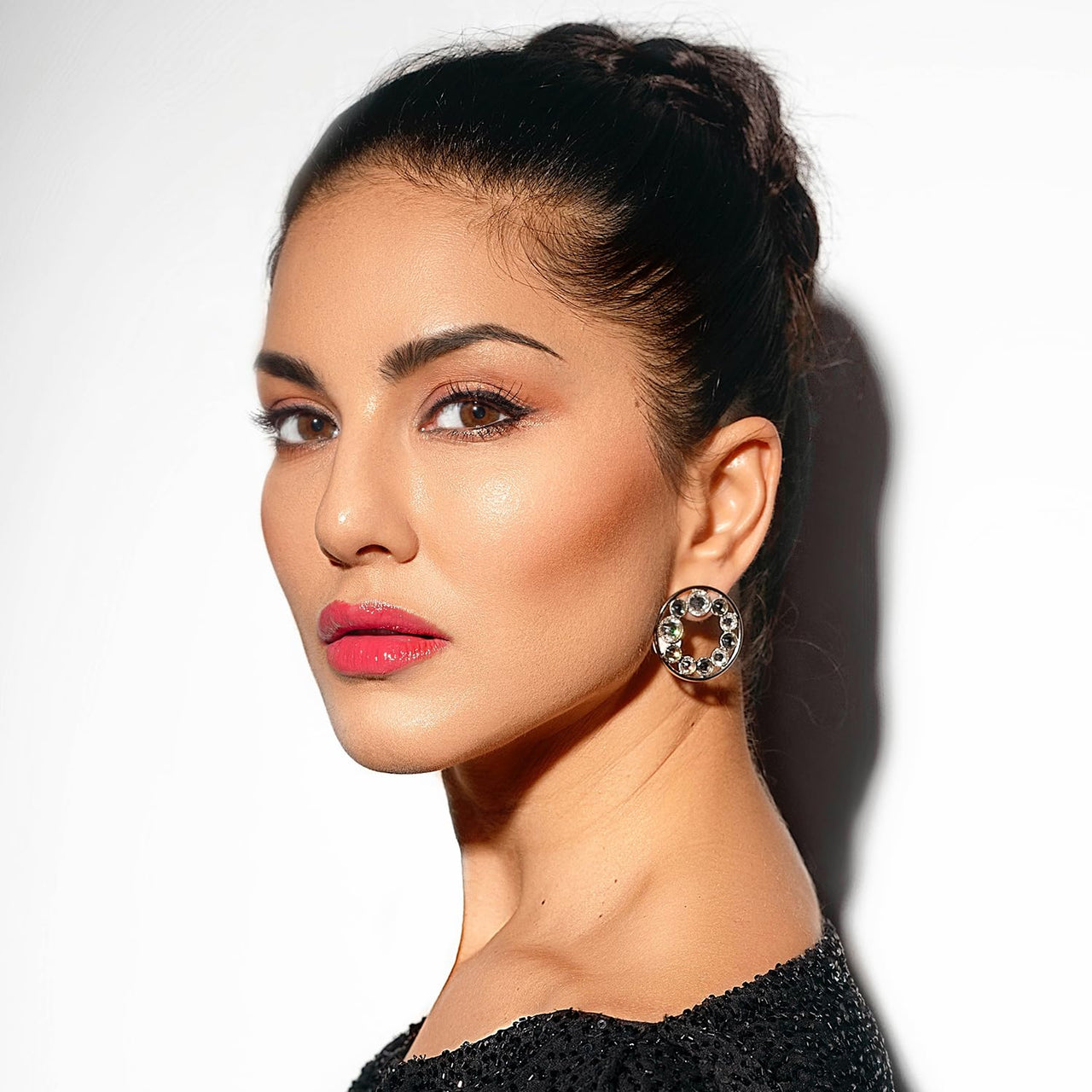 STARSTRUCK BY SUNNY LEONE Matte Lipstick- Coral Lipstick- Coralicious 4.2 gm| Lipsticks for Women | Long Lasting Lipstick for Women | Makeup Lipsticks | Waterproof Lipstick | Smudge Proof Lipstick