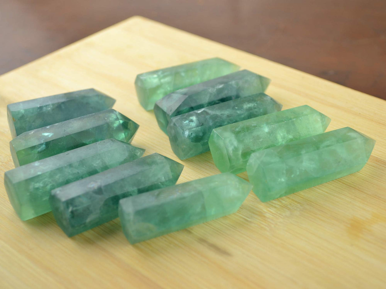 FHNP367 Natural Green Fluorite Stone Point Wands - 2 inch Healing Crystal 6 Faceted Prism Reiki Chakra Meditation Obelisk Tower Gift - Set of 3 Set of 3 Green Fluorite