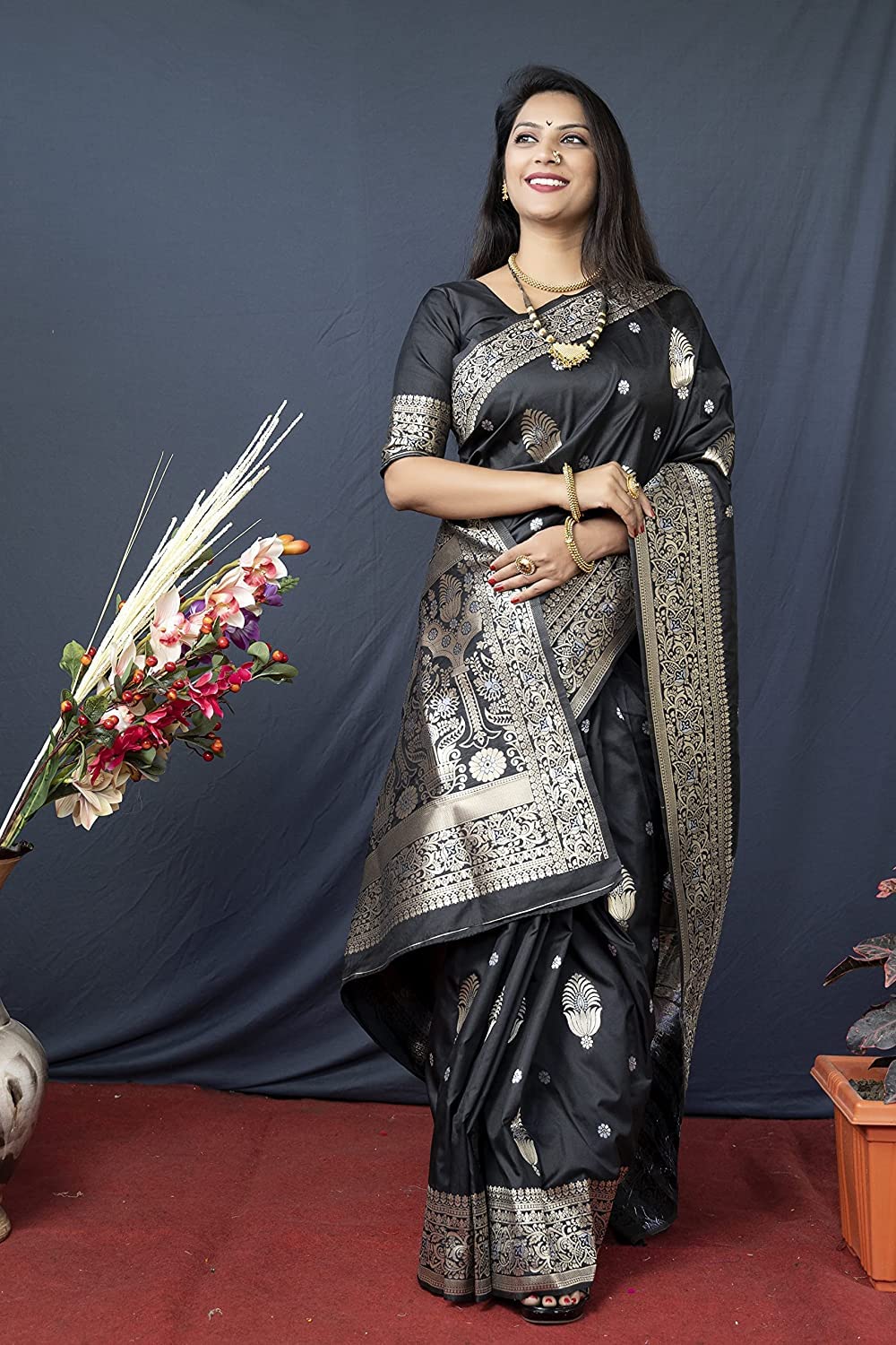 SGF11- Women's  Kanjivaram Pure Soft Silk Handloom Saree Pure Golden Zari With Blouse Piece