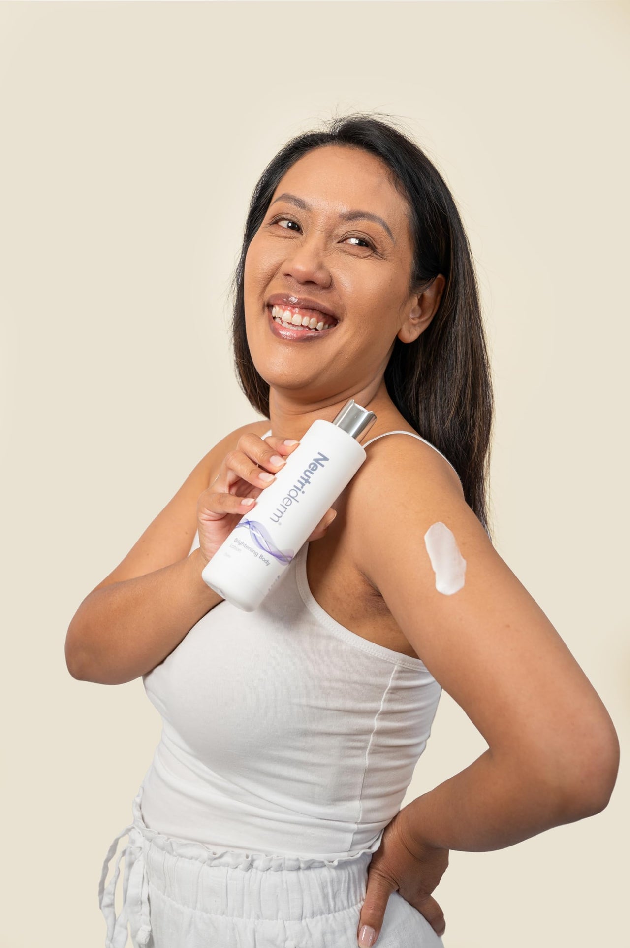 Neutriderm Brightening Body Lotion - 250ml