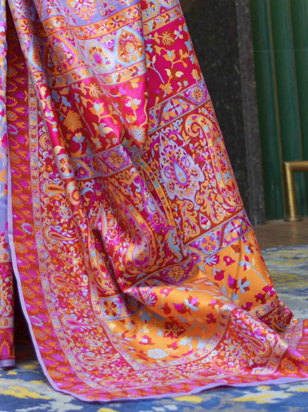 AKHILAM Women's  Banarasi Cotton Blend Saree With Blouse Piece