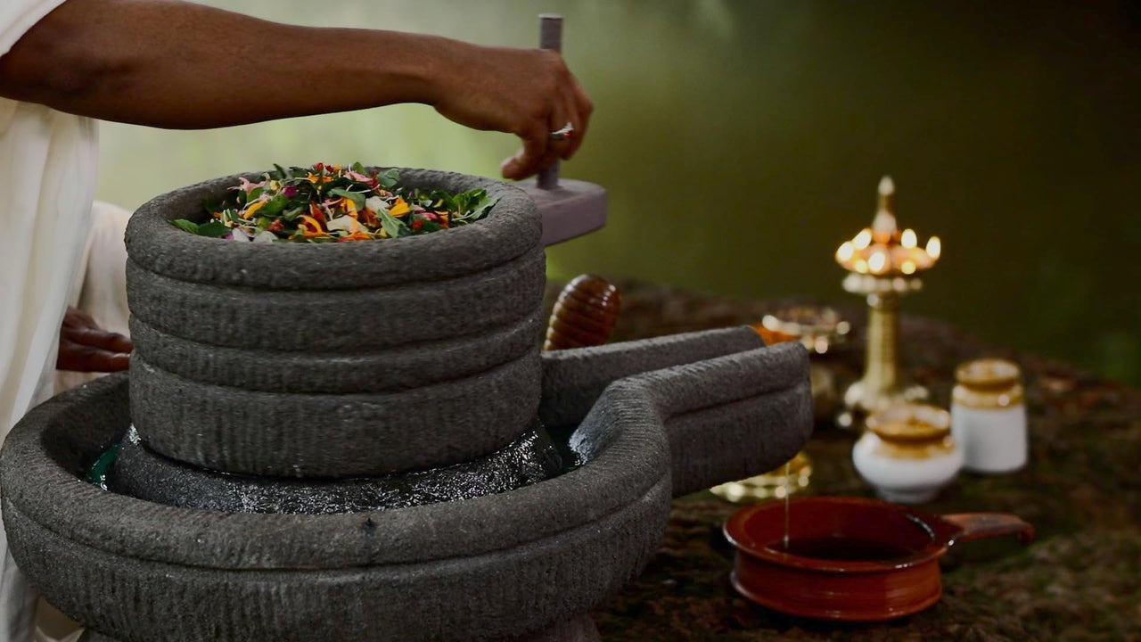 Shatchakra Hair Oil since 1950- Ayurvedic Product made with Original Rosemary Oil, Dhatura, Hibiscus, and Amla for hair growth for men & women | Hairfall Control, Regrowth & Anti Dandruff