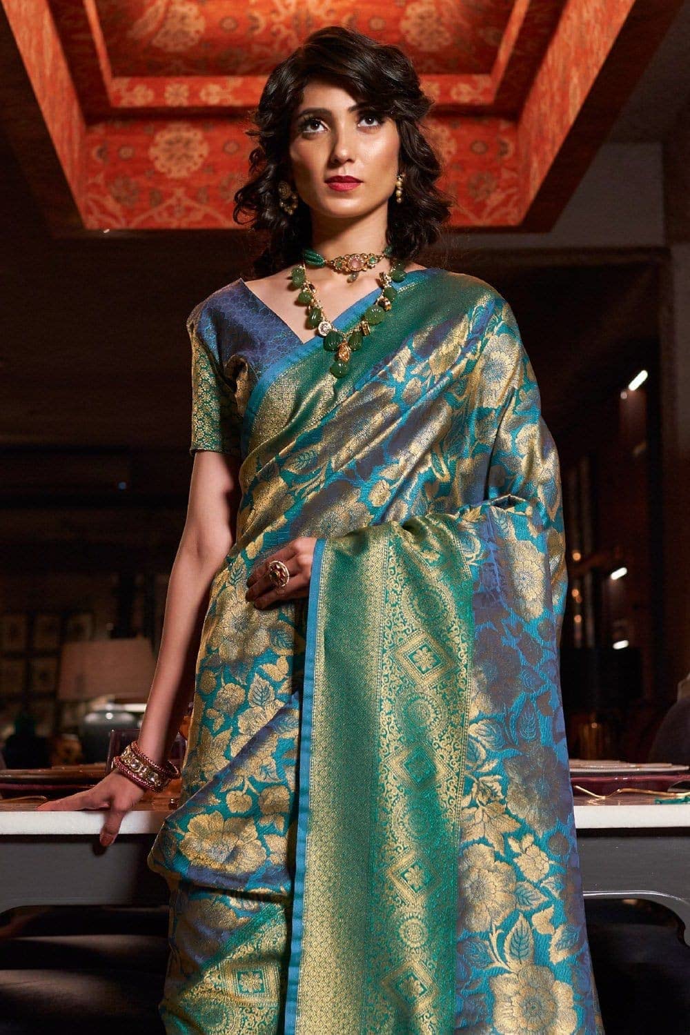 SGF11 Women's  Kanjivaram Pure Soft Silk Handloom Saree Pure Golden Zari With Blouse Piece Green 01