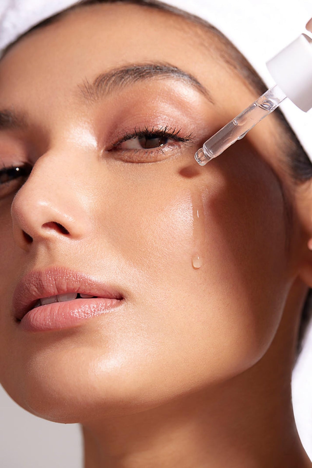 Orimii C-Glow Booster Serum - 3% Vitamin C - SPF 15 - Pregnancy-Safe Brightening & Hydrating Face Serum with Elderberry & Tahitian Gardenia for Even Skin Tone & Daily Sun Protection - 30ml