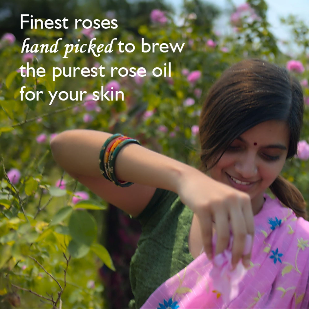 Dabur Gulabari Rose Glow Face Cleanser, Pack of 1,100 Ml