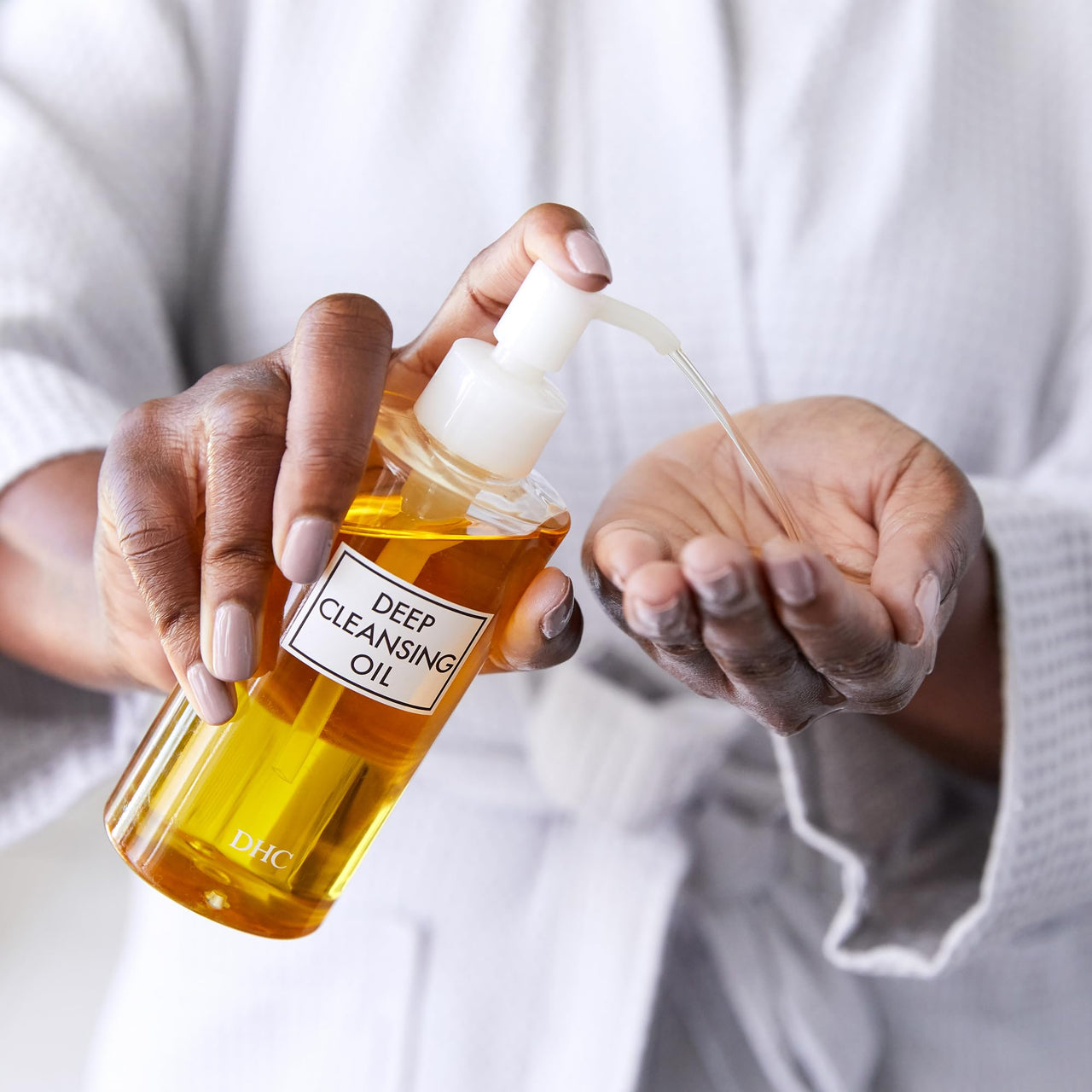 DHC Beauty Deep Cleansing Oil (200), with Olives, Removes Makeup And Impurities, Cleansing Oil/Makeup Remover for Soft & Glowing Skin