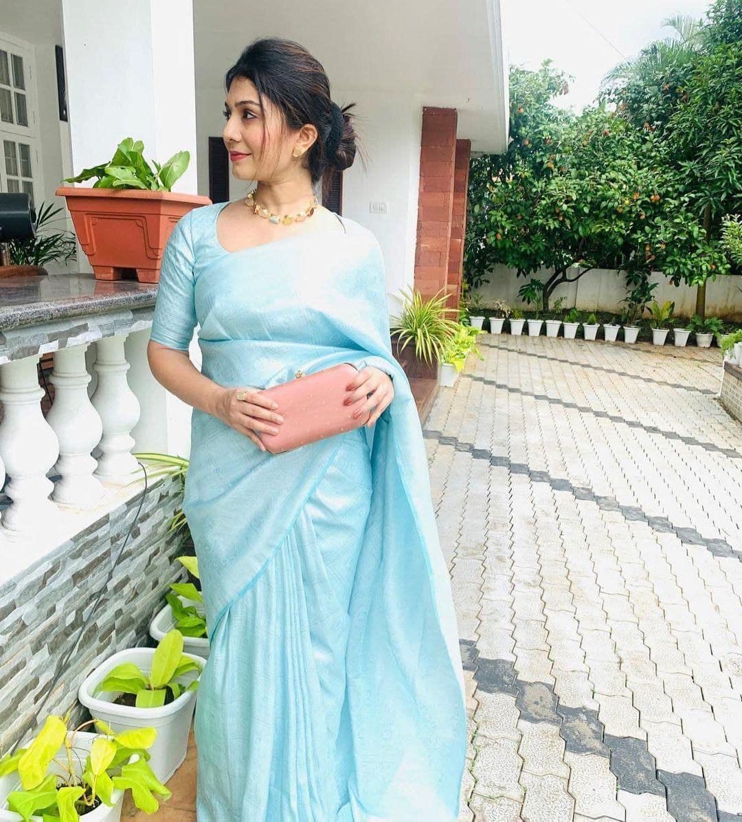 Avantika Fashion Women's  Soft Lichi Silk Banarasi Kanjivaram Saree With Blouse Piece