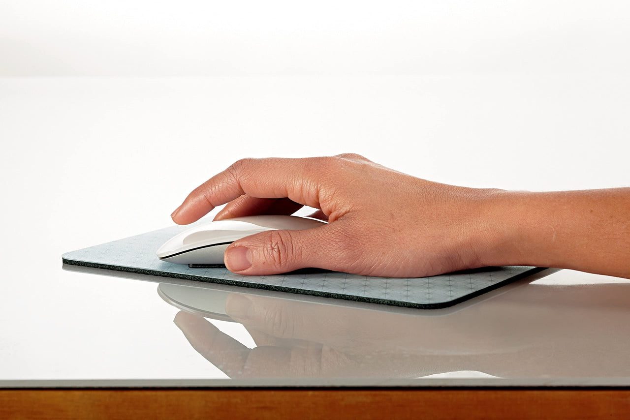 3M Precise Mouse Pad Enhances the Precision of Optical Mice at Fast Speed, 9 in x 8 in (MP114-BSD1)