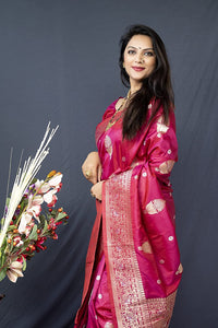 SGF11- Women's  Kanjivaram Pure Soft Silk Handloom Saree Pure Golden Zari With Blouse Piece