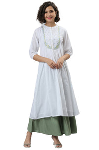 Janasya Women's  White Embroidered Cotton Kurta