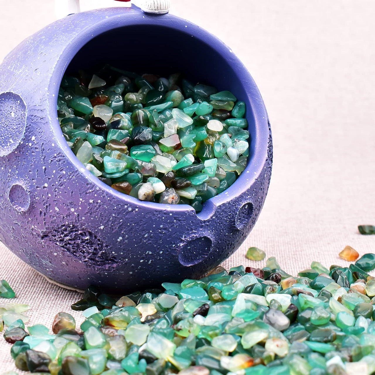 SigMntun Green Agate Crystal Chips Bulk, Natural UNDYED - 10 oz (283g) Tumbled Stones for Crafts Decorative Rocks Planters, Healing Crystals Reiki Chakra Meditation Energy Balancing Therapy 10 Oz - Green Agate