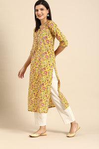 Monira Women's  Pure Cambric Cotton Kalamkari Floral Print Straight Kurti