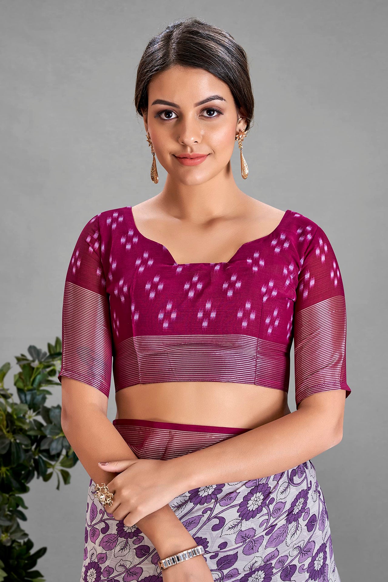 Amazon Brand - Tavasya Women Women Saree